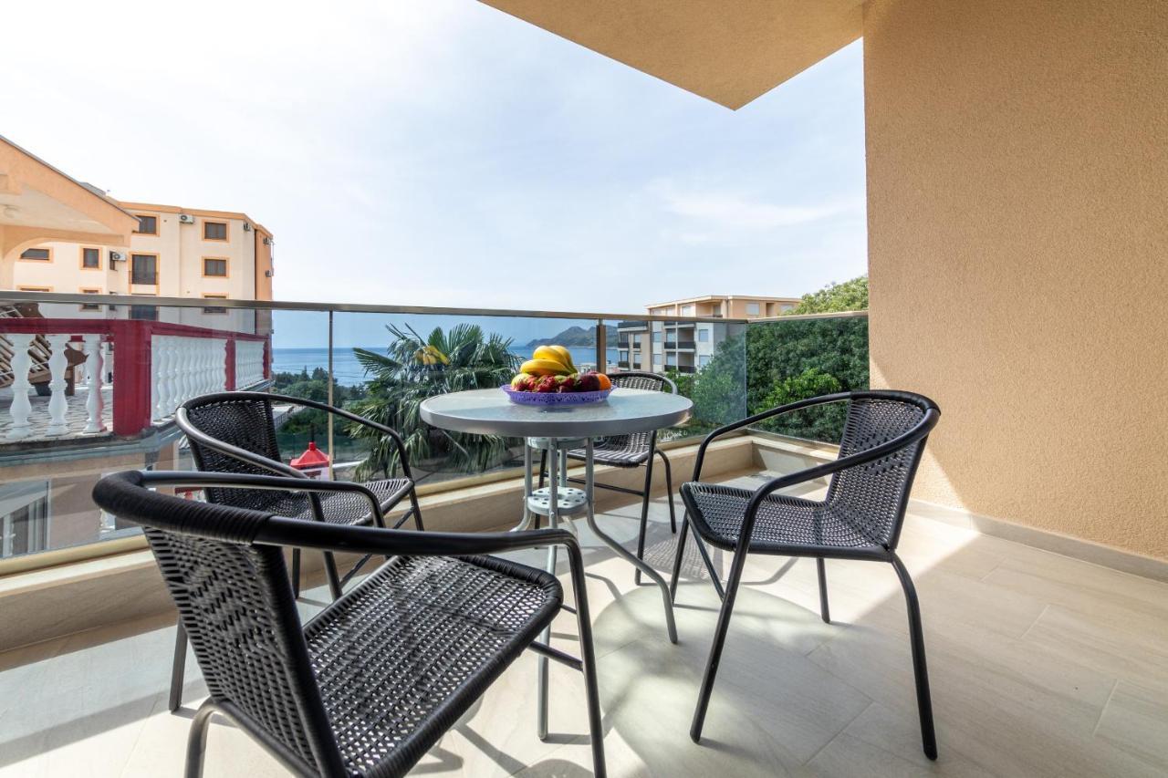 Sunways Apartments Dobra Voda Luaran gambar