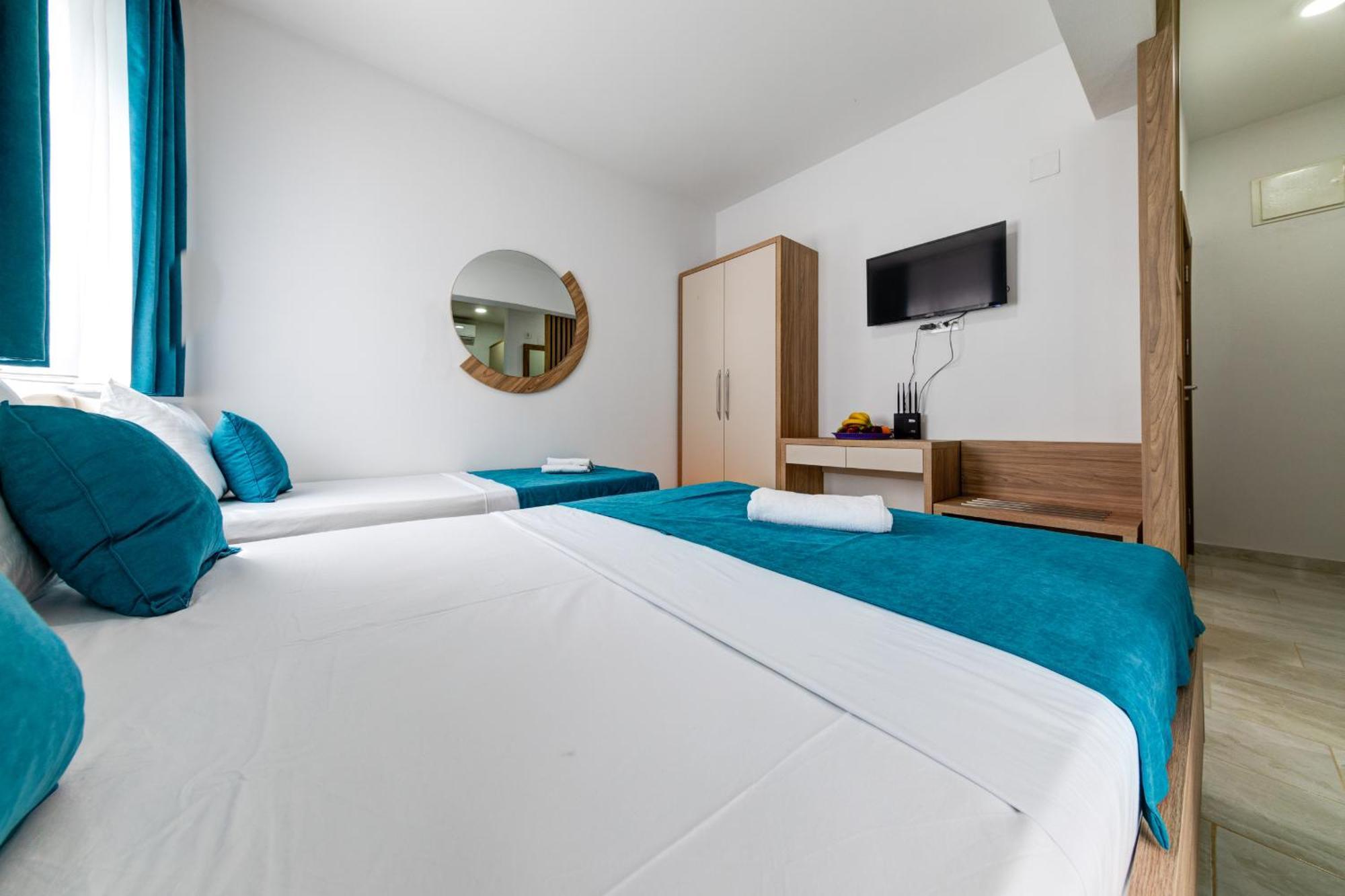 Sunways Apartments Dobra Voda Bilik gambar
