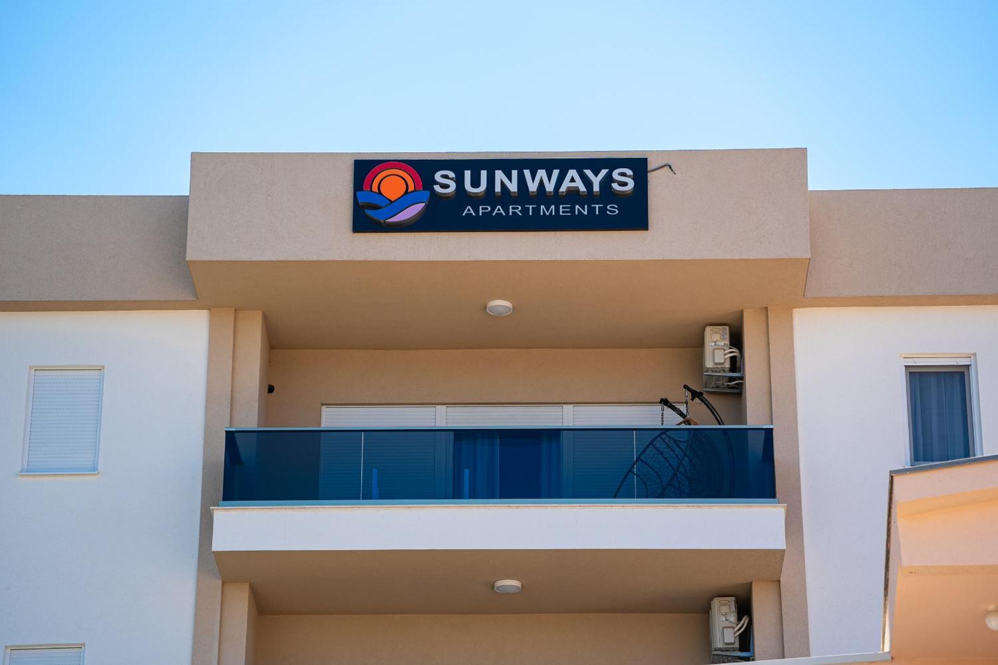 Sunways Apartments Dobra Voda Luaran gambar