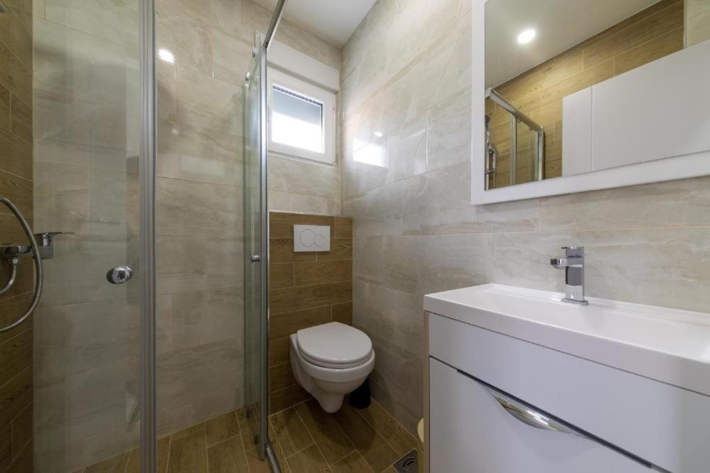 Sunways Apartments Dobra Voda Luaran gambar